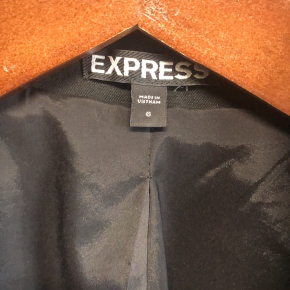 Express Cropped Suit Jacket - Picture 4 of 4